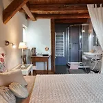 La Cour De Lise Affittacamere 4*