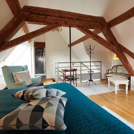 La Cour De Lise Гостевой дом 4*